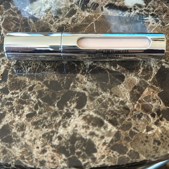 This concealer is a game changer! - Picture 2 of 4